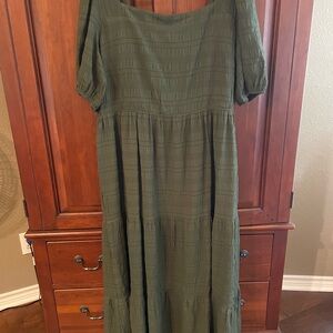 Elegant Green Maxi Dress